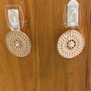 Jessica Simpson Rose Gold Earrings💕